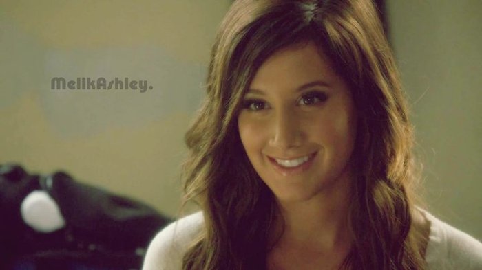 184982_182527038450382_134806549889098_355405_675049_n - ashley michelle tisdale