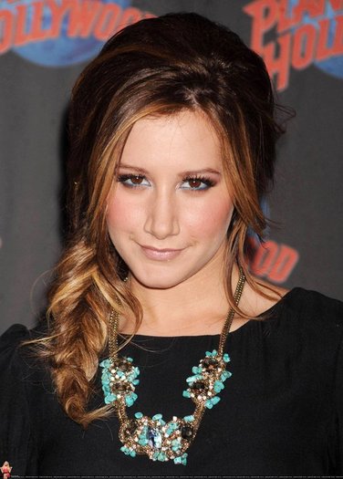 216585_194770743892678_134806549889098_418951_1958361_n - ashley michelle tisdale