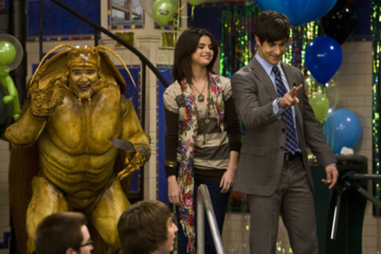 nu e ceea ce credeti e o mascota - Wizards of waverly place-Magicieni din waverly place