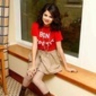 selena-gomez-439555l-thumbnail_gallery - Selena Gomez