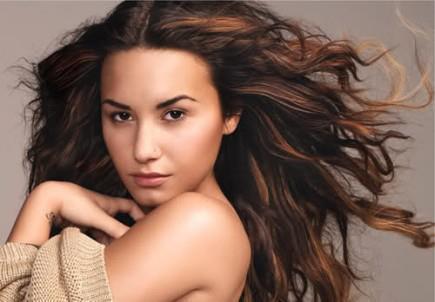 380530_10150449214737432_336636867431_8636133_263386660_n_large - Demi Lovato