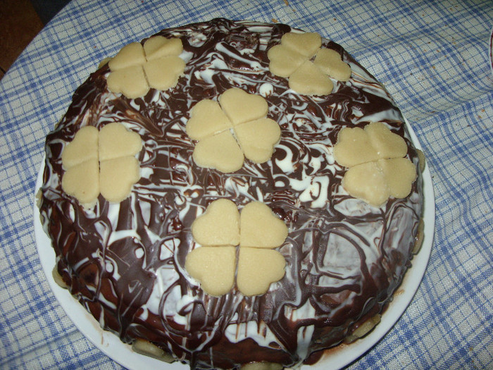 tort cu ciocolata si martipan