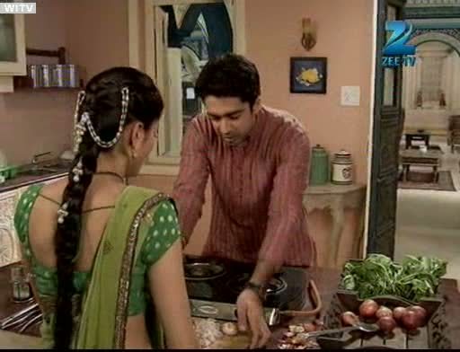 vlcsnap2011110910h28m01 - xxRubina Dilaik si Avinash Sachdevxx