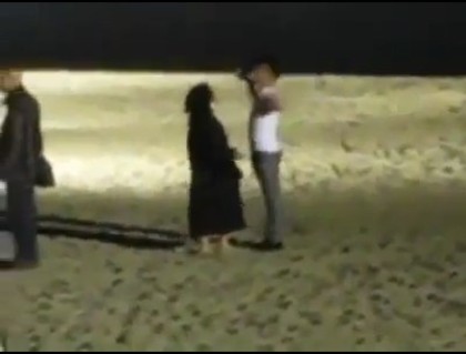 bscap0017 - Demilush and Joe - Huging on beach