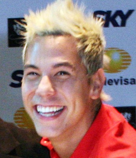 185234_272793046071210_272792616071253_1235374_2443756_n - Christian Chavez