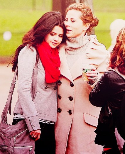 tumblr_lwl6h9YN1C1qh4c68o1_500_large - Selena Gomez-Alex Russo