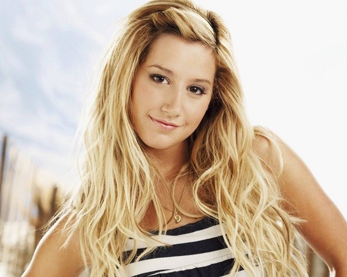 Ashley-Tisdale-ashley-tisdale-7519351-1280-1024 - Sharpy