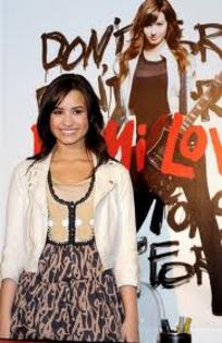 images - poze cu demi lovato