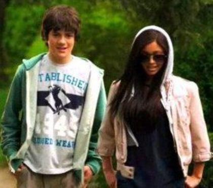 285168_109408959159846_100002722273484_52244_3312457_n - xxVanessa Morgan si Matthew Knight-Sarah si Ethanxx