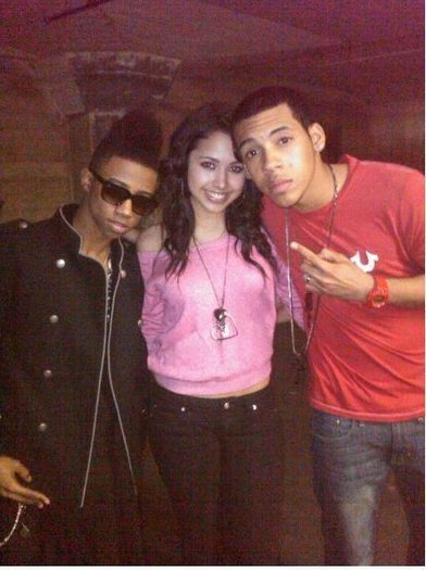 248940_136929419716863_100001994176120_233507_5927114_n - jasmine V 2