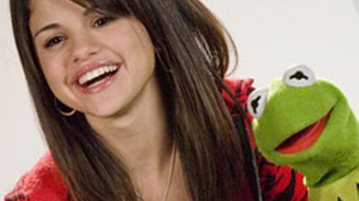 168557_142560449132966_119049044817440_204816_6485518_n - Selena Gomez 2