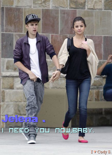48680742_PMHILLMZP - Selena Gomez 3