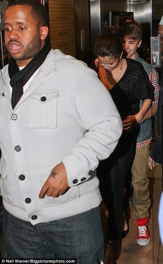 51754597_TPNXBGG2 - Selena Gomez 3