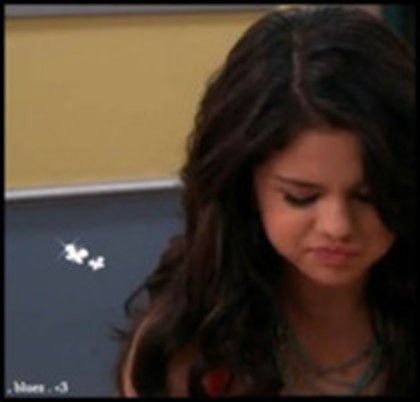 51768084_VRQDGXO2 - Selena Gomez 3