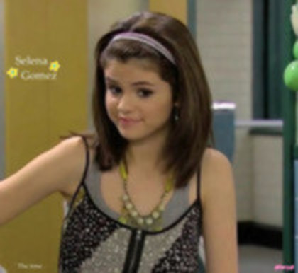 51768139_TOAONFE2 - Selena Gomez 3
