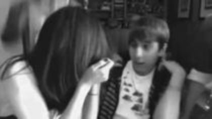 52100021_FLSRJYG2 - Selena Gomez 3