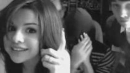 52100022_CXDSZCO2 - Selena Gomez 3