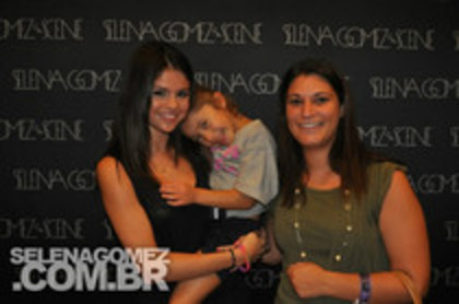 52134700_CACWRAL2 - Selena Gomez 3
