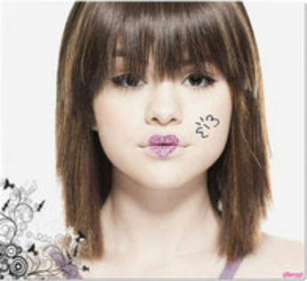 52205804_IDFXOPL2 - Selena Gomez 3