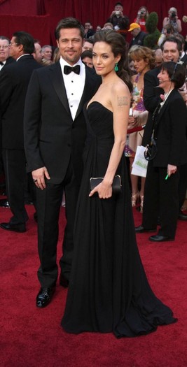 Oscars 2009 Angelina Jolie Brad Pitt - Angelina Jolie