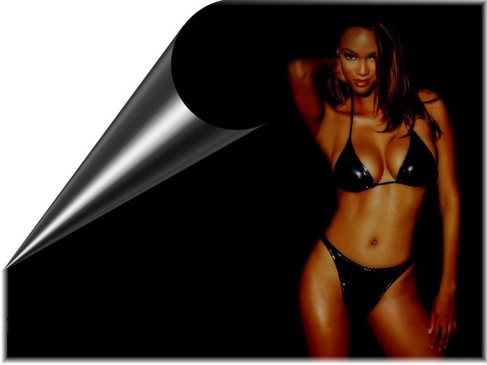 Tyra Banks in swimsuit - Tyra Banks