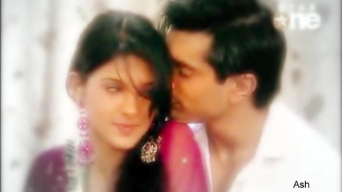 401299_286783384700770_137601739618936_827342_778590639_n - jennifer winget