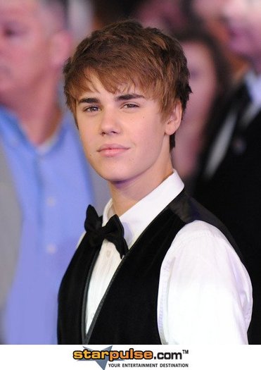 2011-02-25-JustinBieberSPX042544 - Justin Bieber