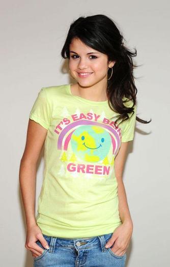 Selena_Gomez_1261427299_3 - Selena Gomez-Alex Russo