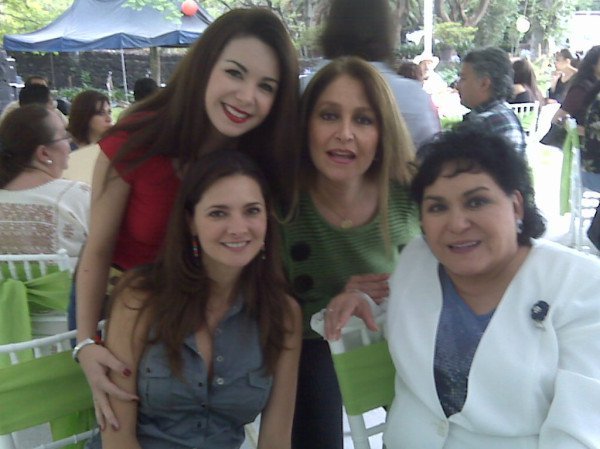 269031_10150215225262371_16310792370_7569203_3042465_n