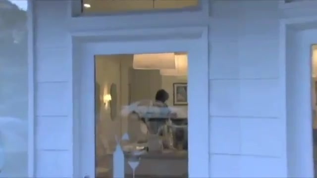 Demi Lovato ( paparazzi ) 143 - Demilush - At a salon in LA Captures