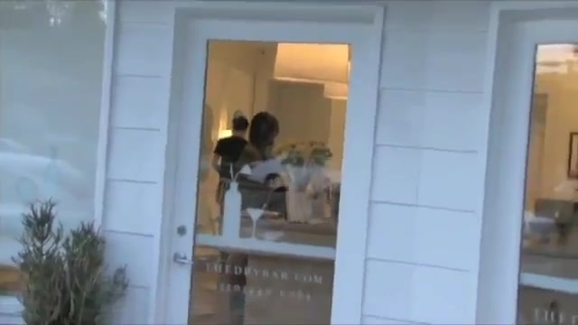 Demi Lovato ( paparazzi ) 189