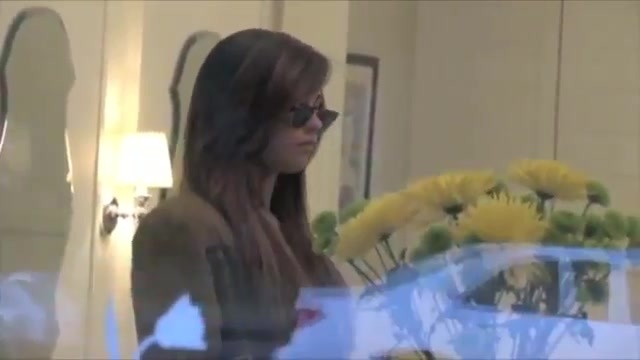 Demi Lovato ( paparazzi ) 318