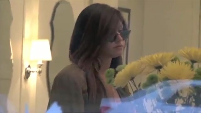 Demi Lovato ( paparazzi ) 348