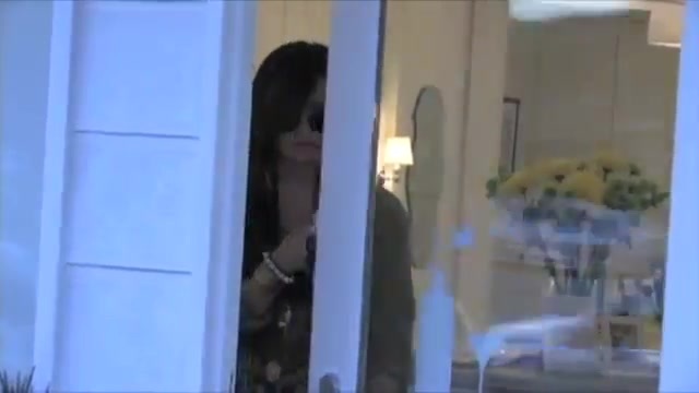 Demi Lovato ( paparazzi ) 369