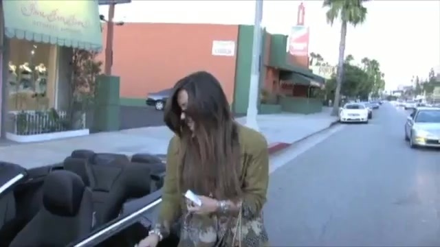 Demi Lovato ( paparazzi ) 403 - Demilush - At a salon in LA Captures