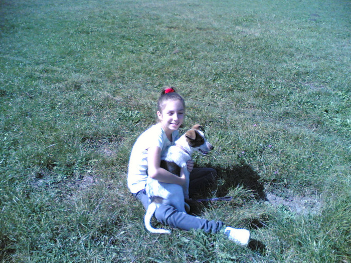 ladyutza si ioana!; aici ai stat pe piciorul meu!
