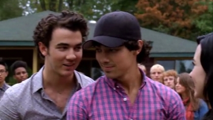 Camp Rock 2 (387)