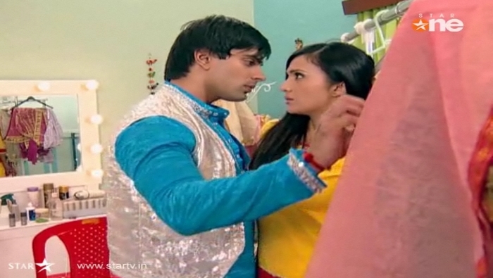 72 - DILL MILL GAYYE KaSh As AR Heer Ranjha Scene Caps By Me I