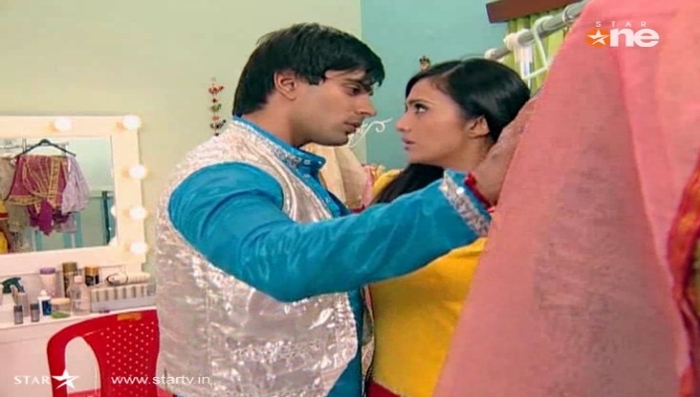 74 - DILL MILL GAYYE KaSh As AR Heer Ranjha Scene Caps By Me I