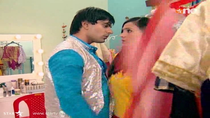77 - DILL MILL GAYYE KaSh As AR Heer Ranjha Scene Caps By Me I