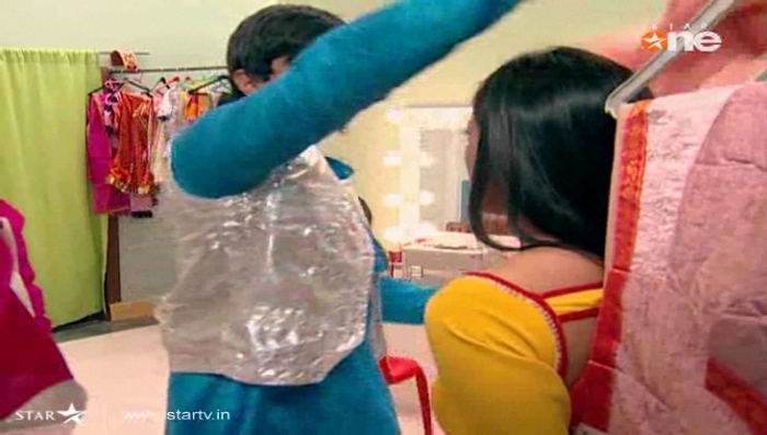 90 - DILL MILL GAYYE KaSh As AR Heer Ranjha Scene Caps By Me I