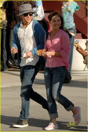 15892581_LPXCSFHYR - StarStruck