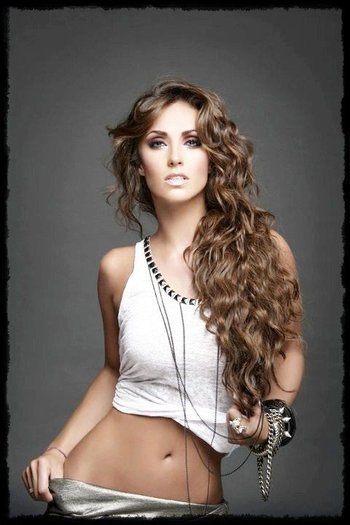 45831043_UGQXGIKVG - Anahi