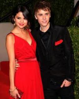 justin si selena-6 voturi