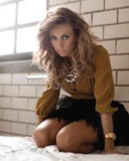 317599_176272142460710_138139622940629_378392_441838230_a - Dominika Paleta