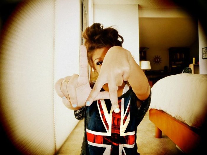 296567_111219135644456_100002691094845_55582_366966_n