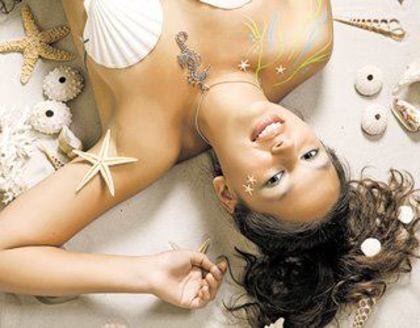 406850_152737558163047_140089839427819_155037_724460328_n - Poze Artistice 3