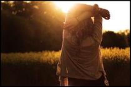 52334576_XYXJEOG2 - Poze Artistice 3