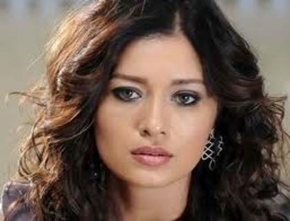 ryttt - Nurgul Yesilcay