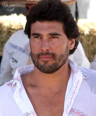2008171437591200602279m - Eduardo Yanez